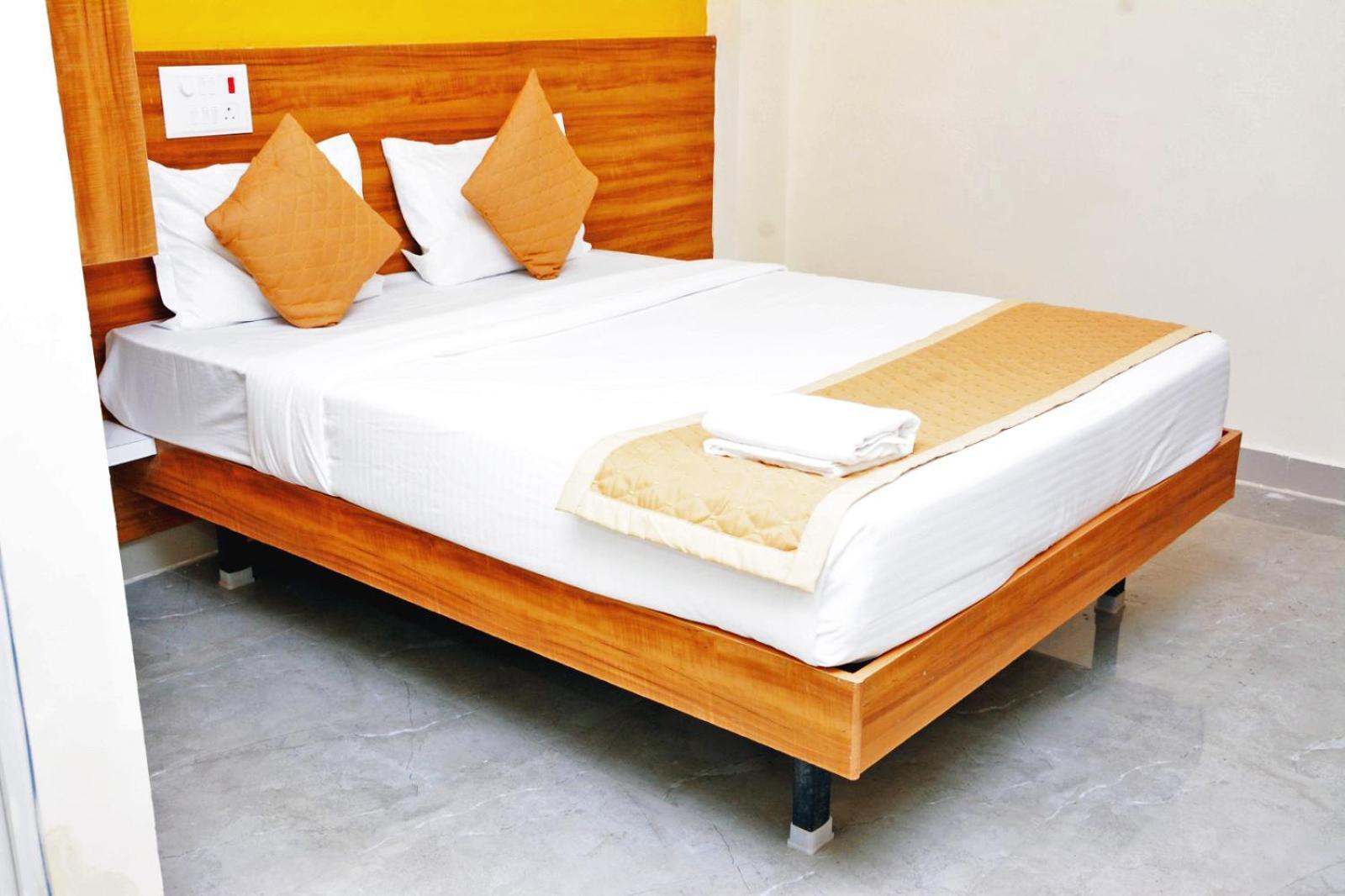 Udupi Deluxe Lodge Gulbarga Kalaburagi Exterior photo