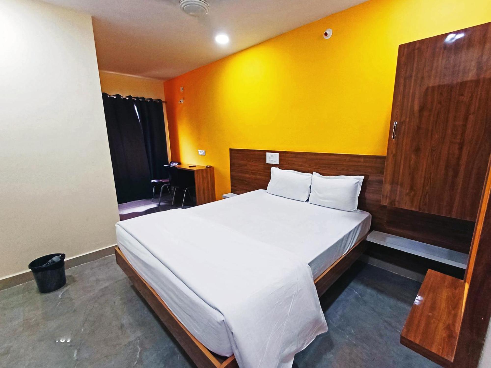 Udupi Deluxe Lodge Gulbarga Kalaburagi Exterior photo