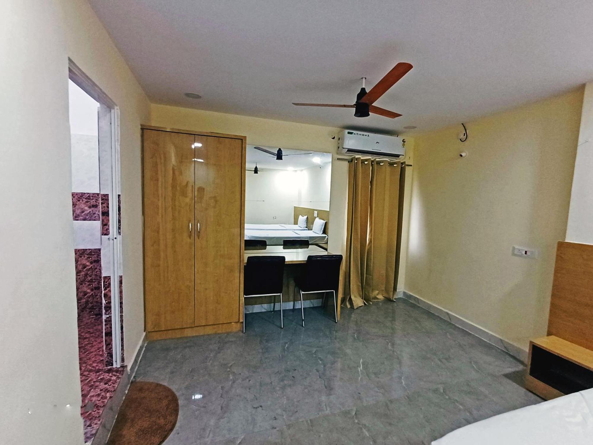 Udupi Deluxe Lodge Gulbarga Kalaburagi Exterior photo
